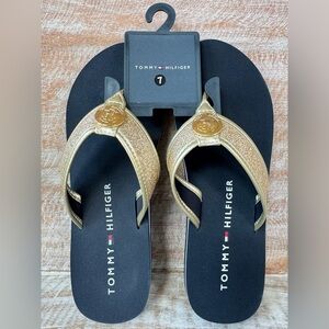Tommy Hilfiger Flip Flop Sandals Women’s Size 7 (NWT)